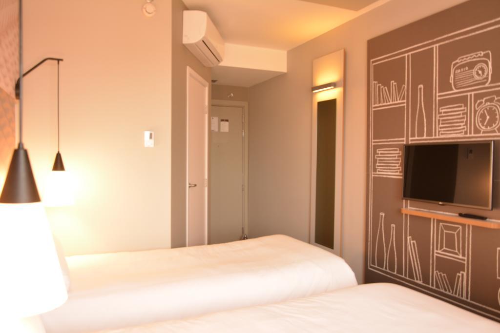 Ibis Jacareí Exterior foto