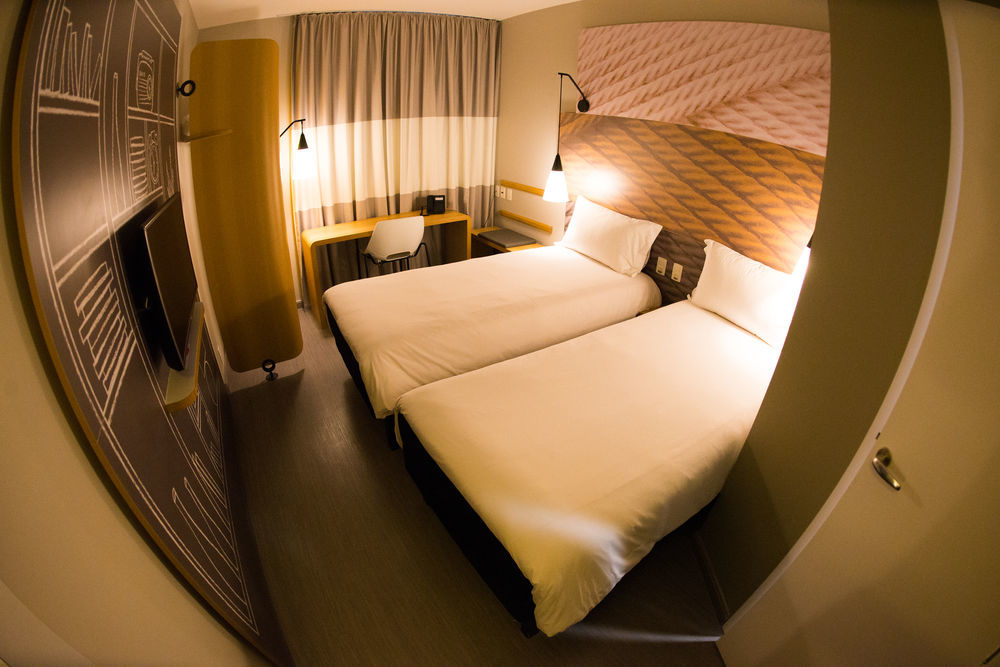Ibis Jacareí Exterior foto